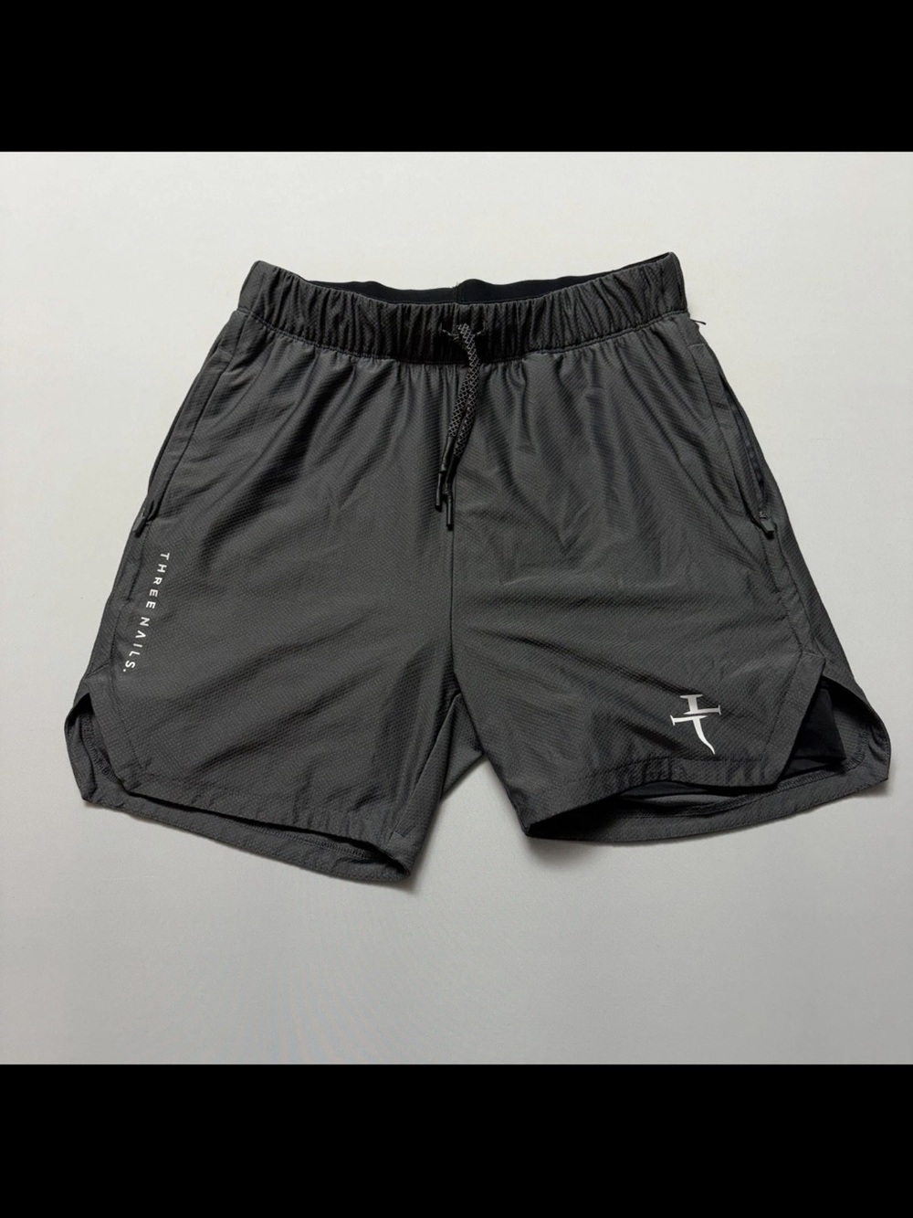 Three Nails Men’s Black Athletic Training Shorts liner size small